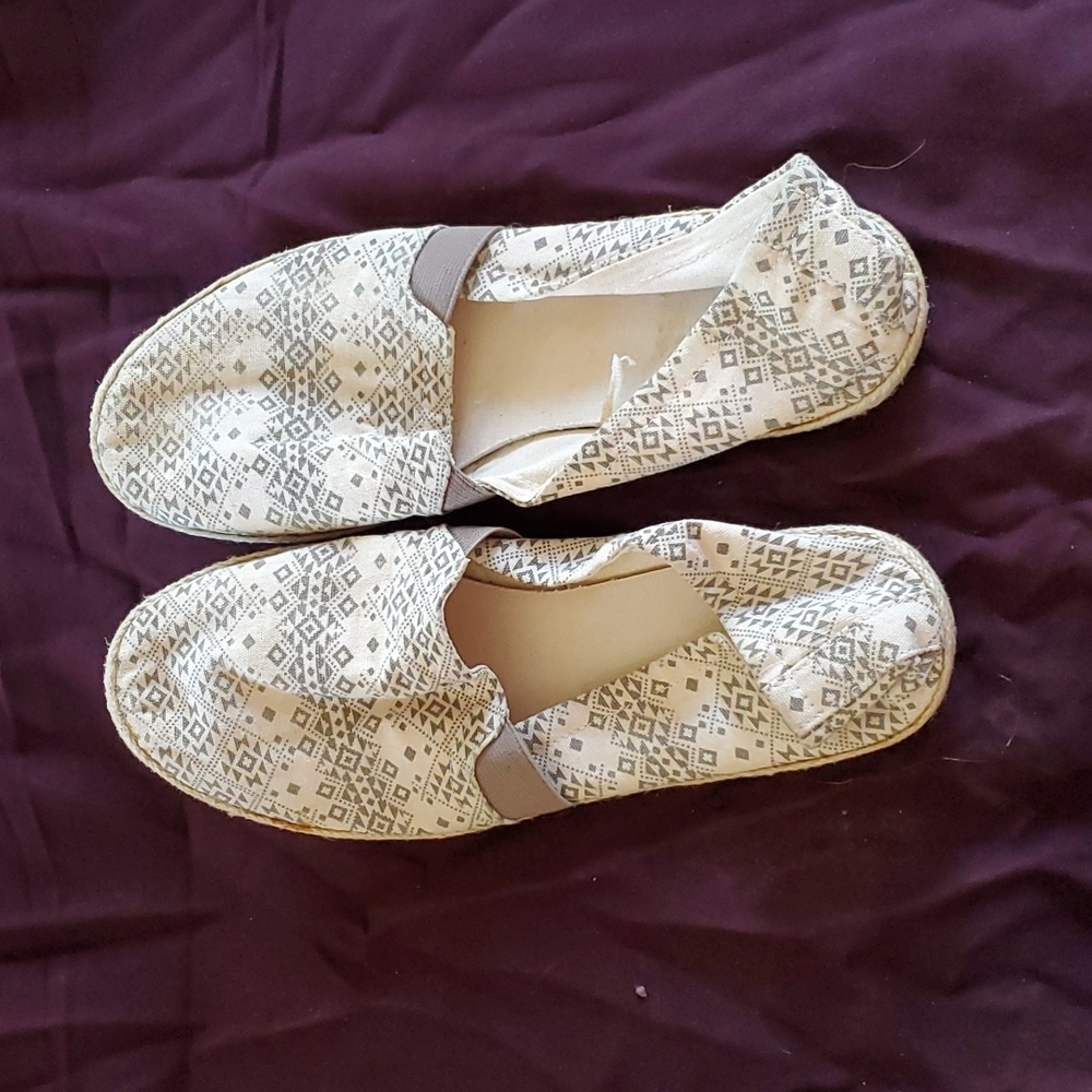 Report canvas flats